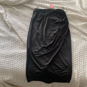 Black high-waisted skirt NWT